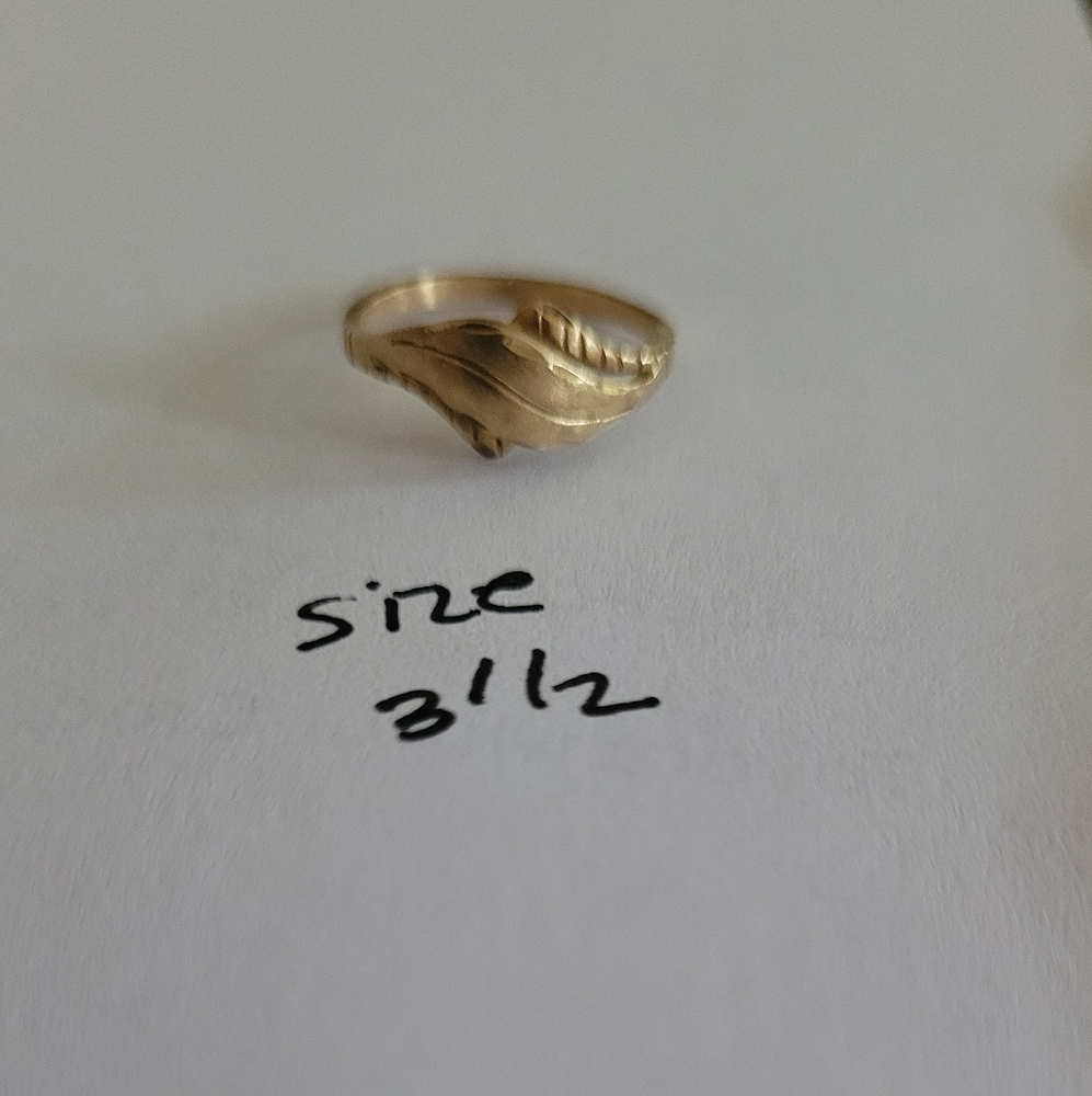 14k Gold Ring with Engraving. Size 3 1/2